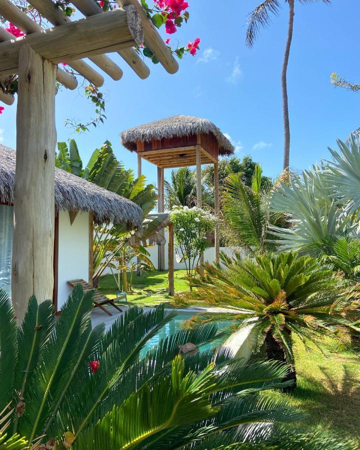 Tiki Pool's Bungalows Fortim Bagian luar foto